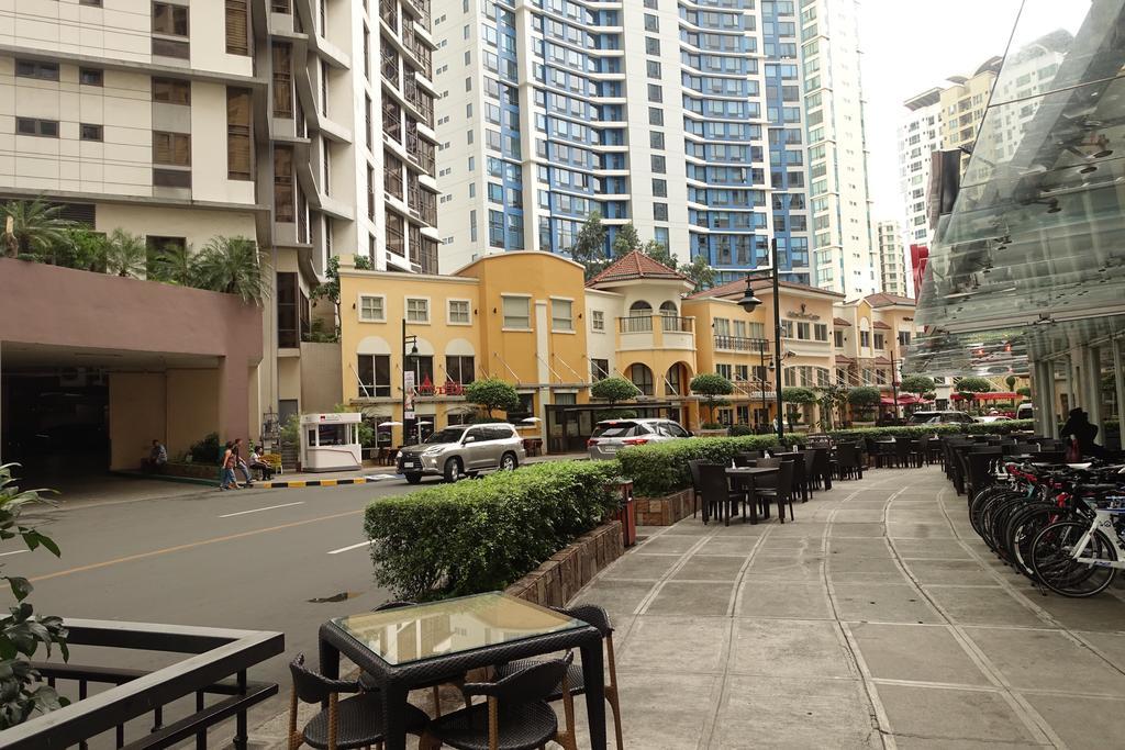 Luxury Condo At Forbeswood Parklane The Fort Bgc Макати Экстерьер фото