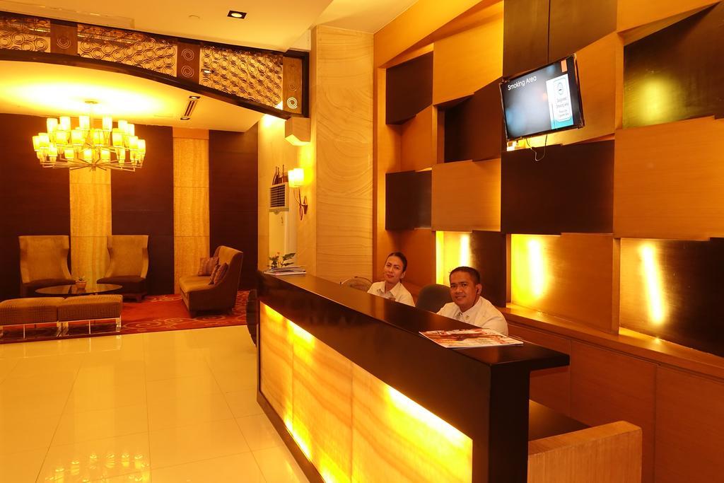 Luxury Condo At Forbeswood Parklane The Fort Bgc Макати Экстерьер фото